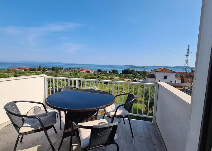 Josip Apartment *